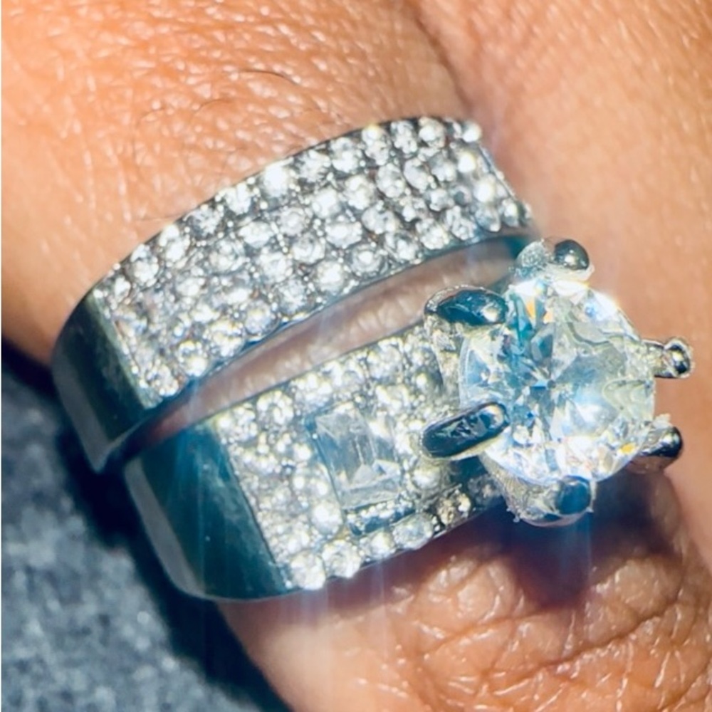 Two piece, silver plated wedding ring set - Picture 3 of 3